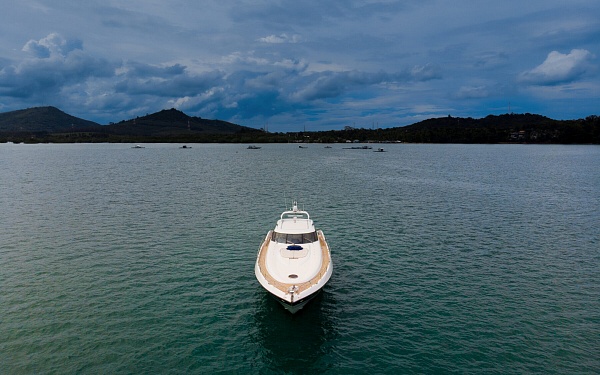 Аренда яхты Sunseeker Predator 80 - August Moon на Пхукете